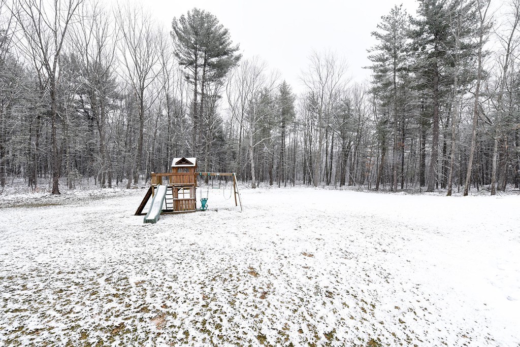 17 Farm Gate Road Dracut, MA 01826 - Photo 19 of 20 Gallery Image 19