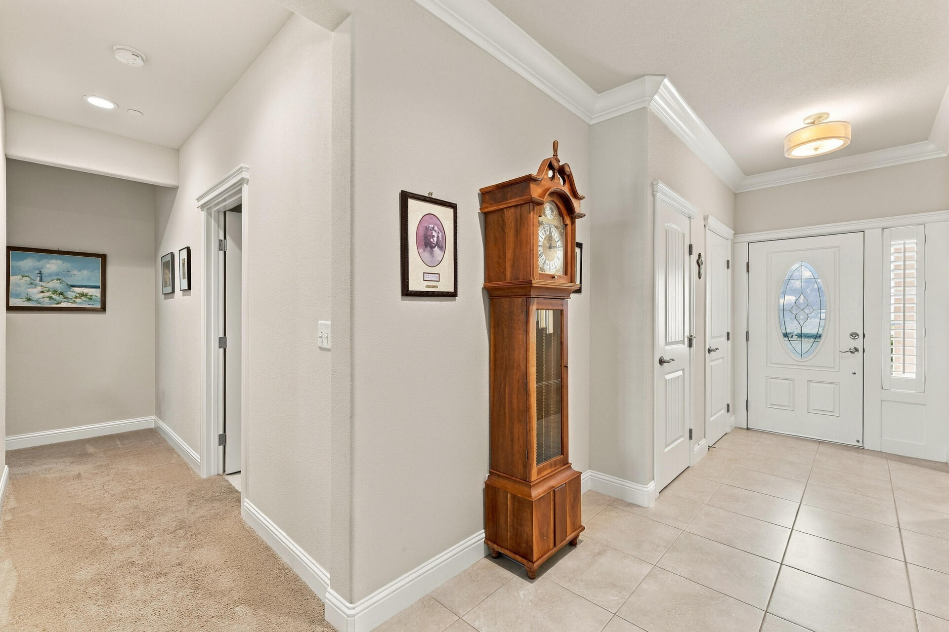 3334 Hotlam Road Redding, CA 96002 - Photo 15 of 36 Entryway & Hallway