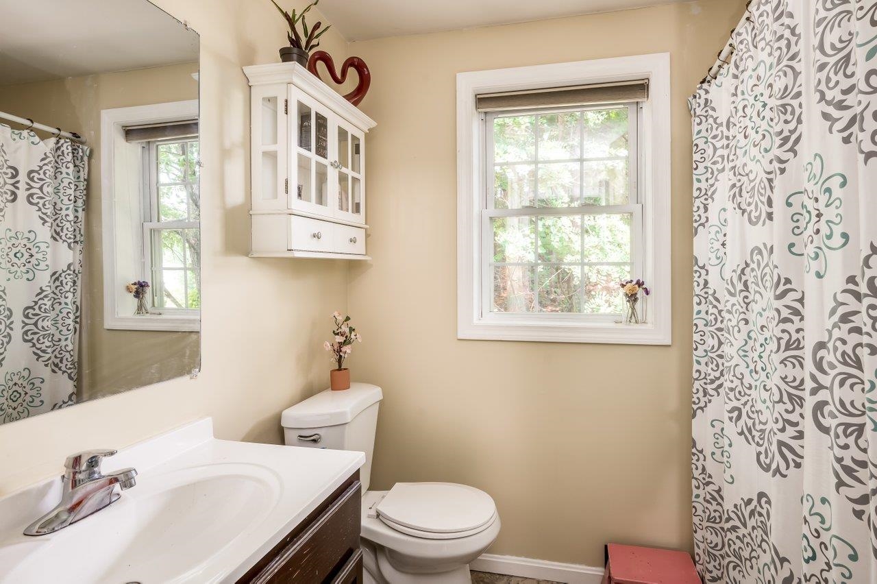 15 Intervale Street Nashua, NH 03064 - Photo 12 of 22