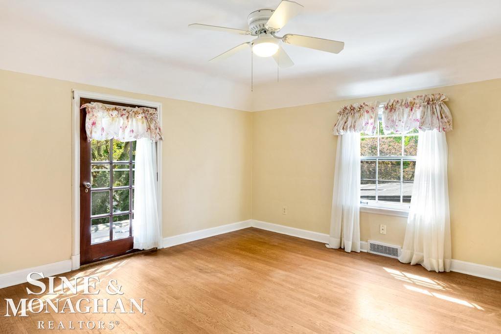 622 Lincoln Road Grosse Pointe, MI 48230 - Photo 24 of 51 50109047-23.JPG