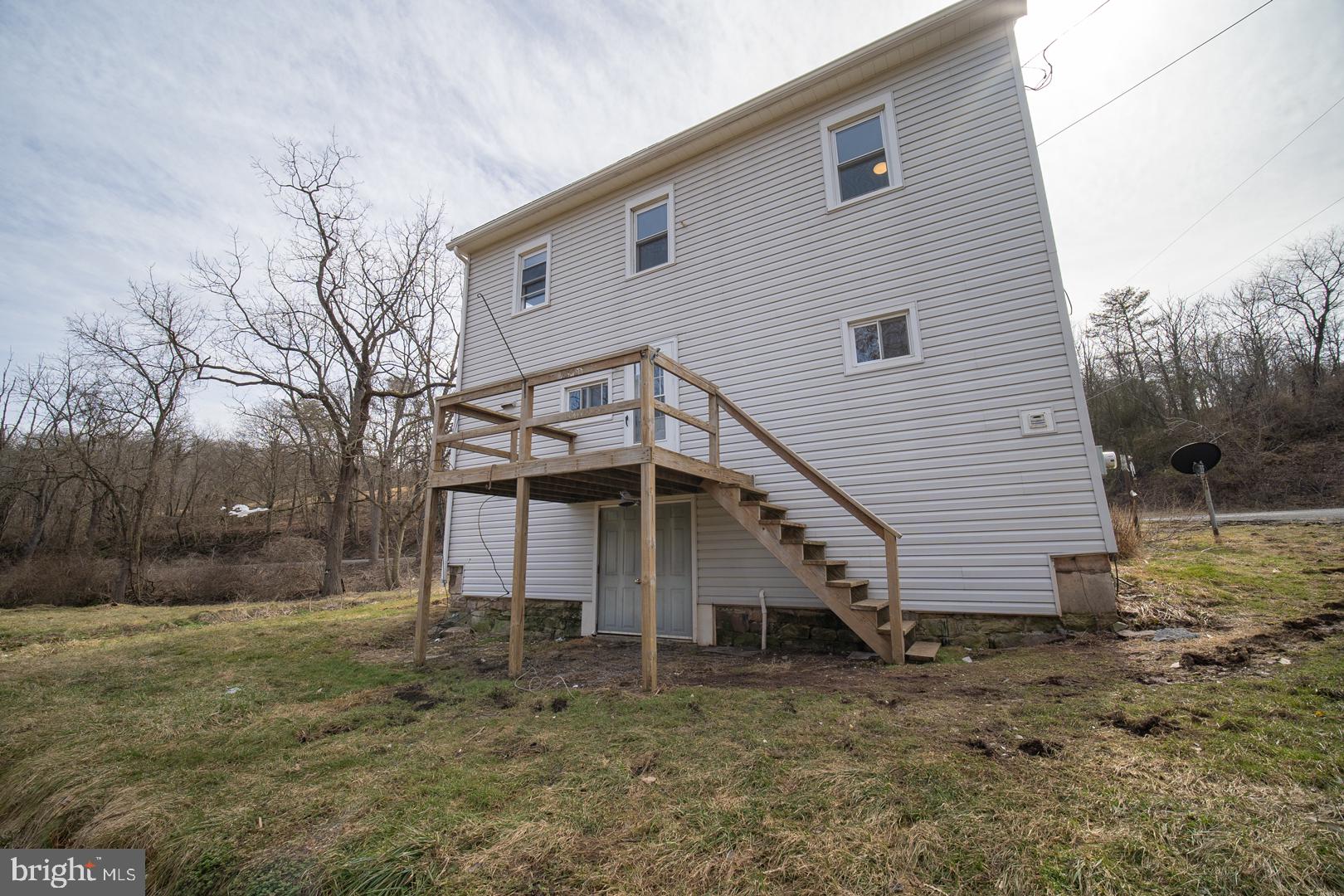 901 Meadow Grove Road Newport, PA 17074 - Photo 5 of 34 Gallery Image 5