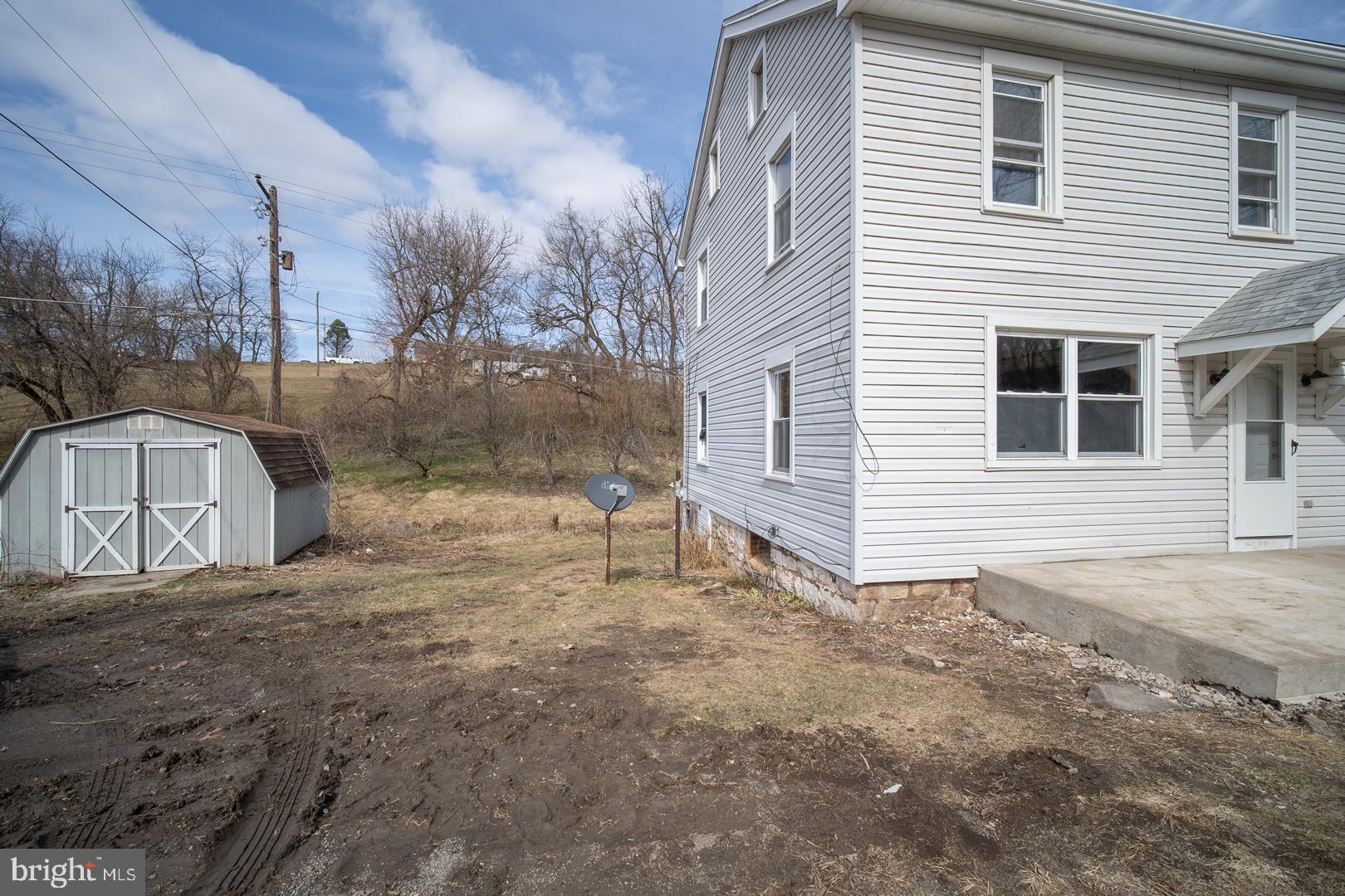 901 Meadow Grove Road Newport, PA 17074 - Photo 6 of 34 Gallery Image 6