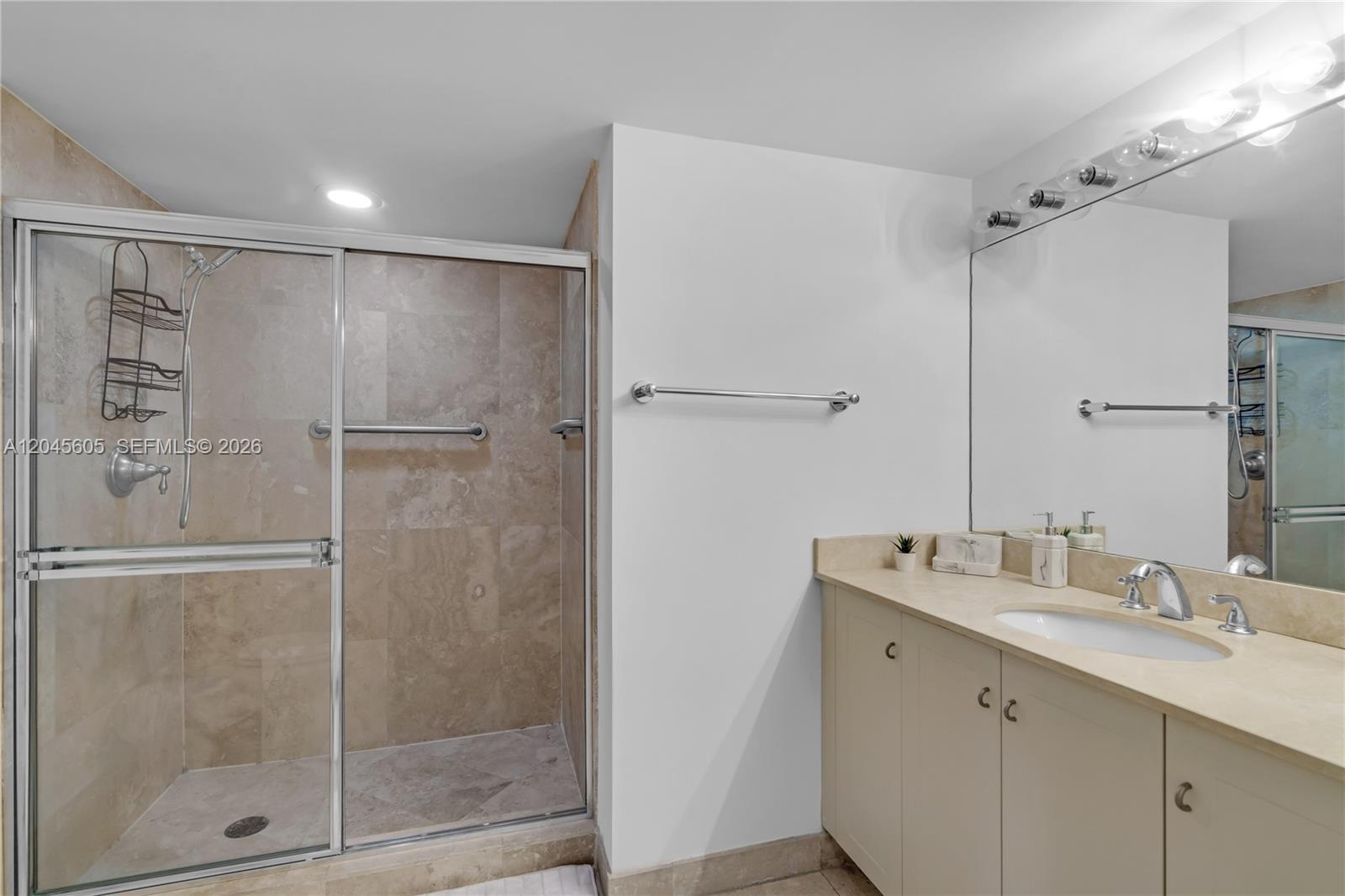 3232 Southwest 22nd Terrace, Unit 804 Miami, FL 33145 - Photo 19 of 32