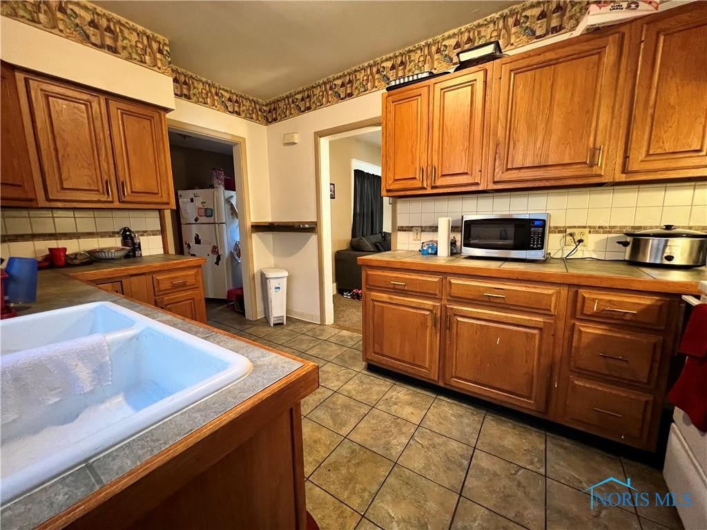 1804 Wyndhurst Road Toledo, OH 43607 - Photo 9 of 26 Gallery Image 9