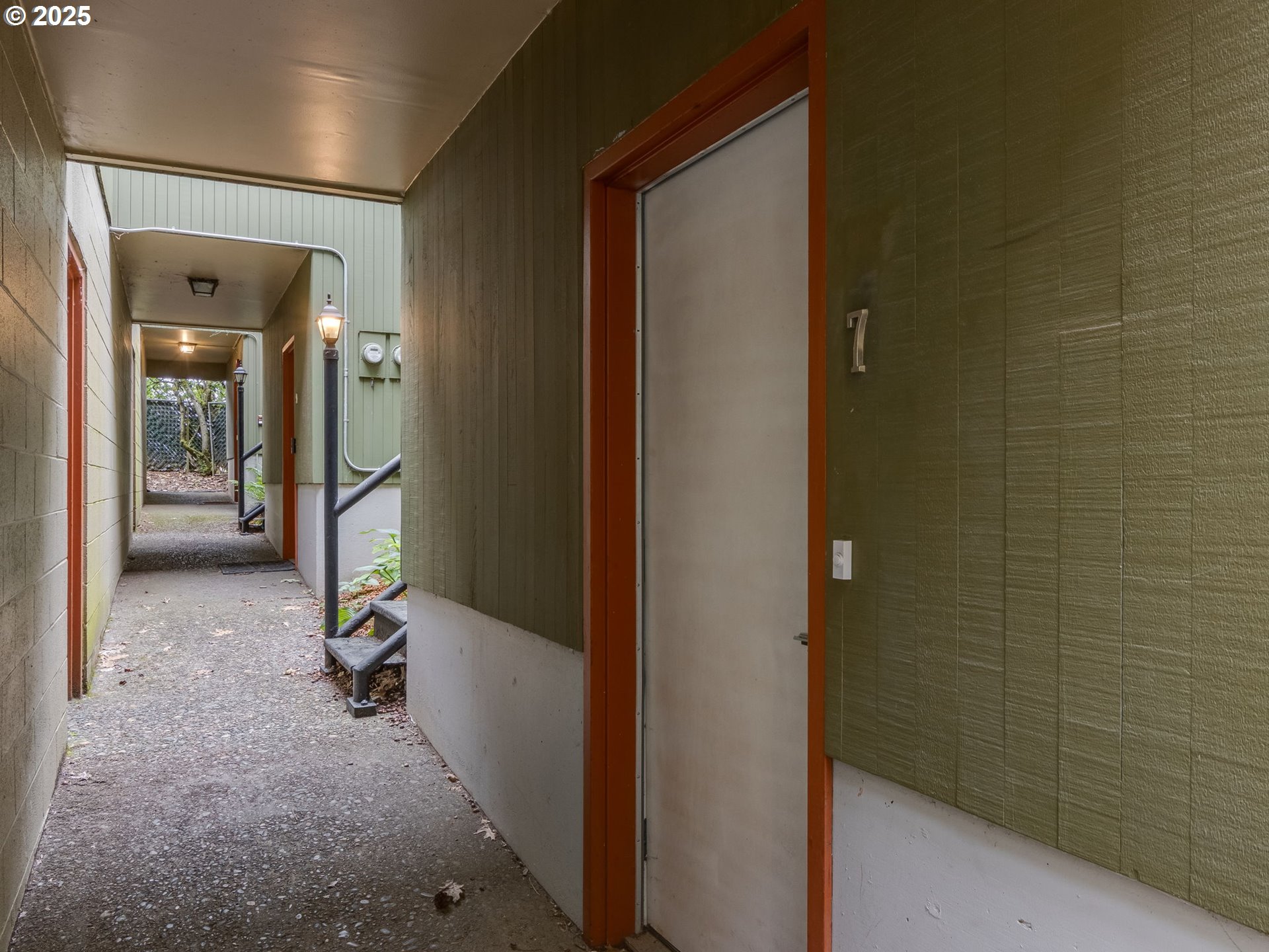 6220 Southwest Capitol Highway, Unit 7 Portland, OR 97239 - Photo 2 of 31