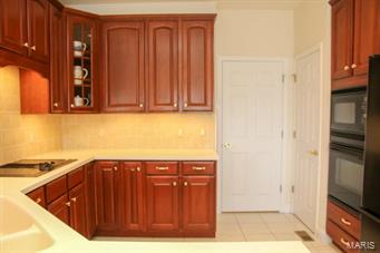 10131 Tanbridge Road St. Louis, MO 63128 - Photo 13 of 25 Gallery Image 13