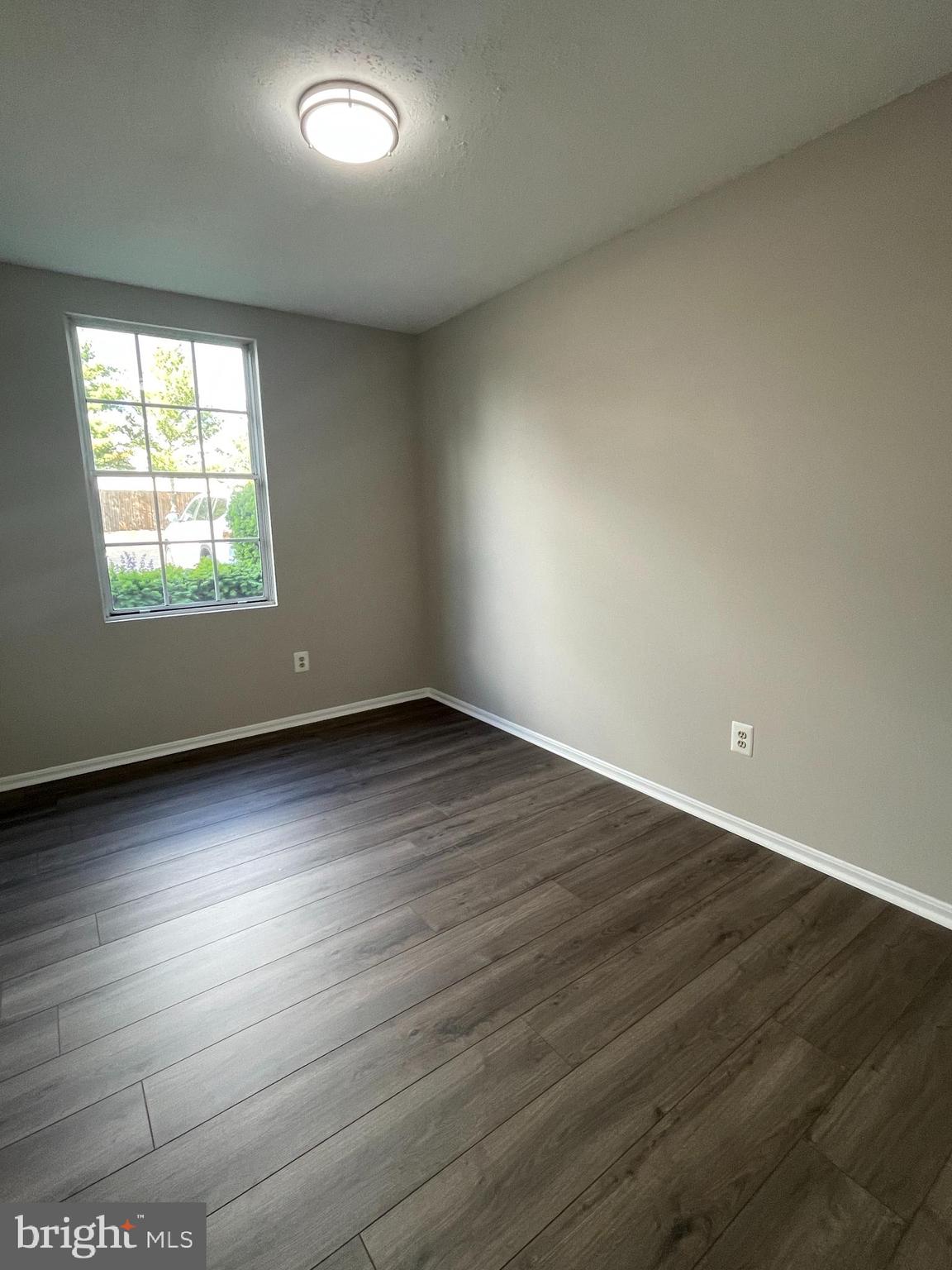 102 Fort Evans Road Southeast, Unit B Leesburg, VA 20175 - Photo 11 of 14 2nd bedroom
