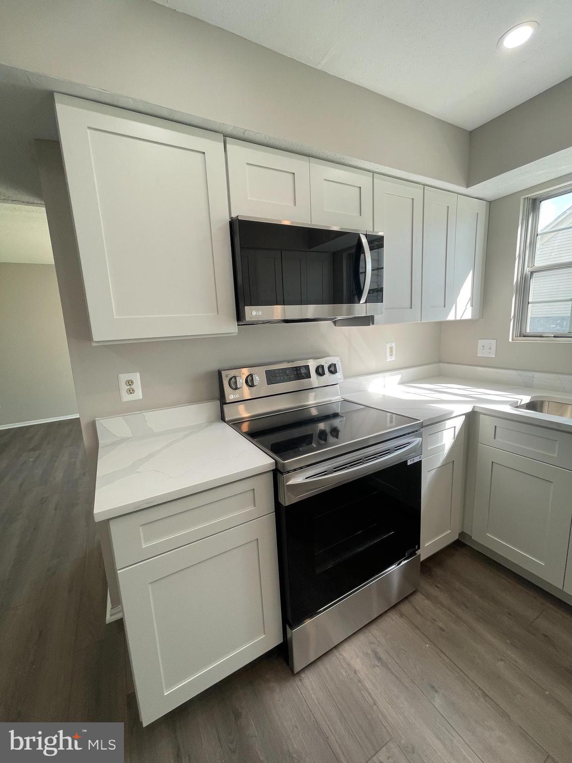 102 Fort Evans Road Southeast, Unit B Leesburg, VA 20175 - Photo 4 of 14 New cabinetry