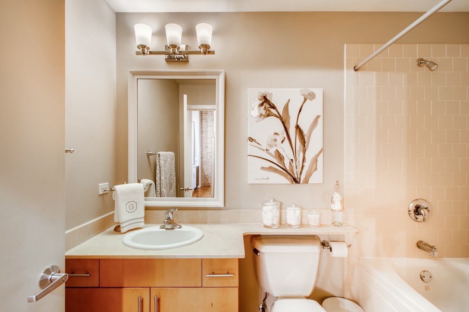 1040 West Adams Street, Unit 218 Chicago, IL 60607 - Photo 8 of 13
