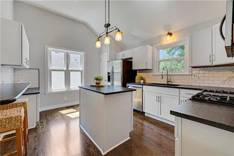 $460,000 | 8017 West 149th Street, Overland Park, KS 66223