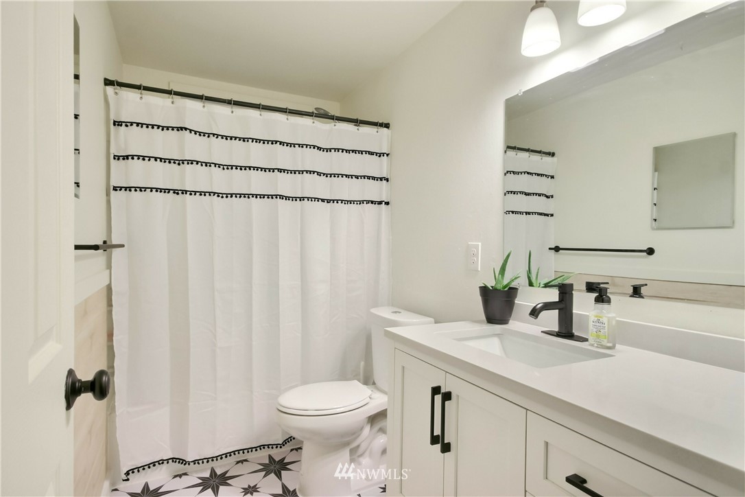 16320 Southeast 132nd Street Renton, WA 98059 - Photo 21 of 33