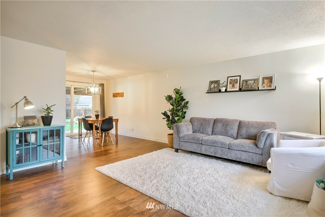 16320 Southeast 132nd Street Renton, WA 98059 - Photo 4 of 33