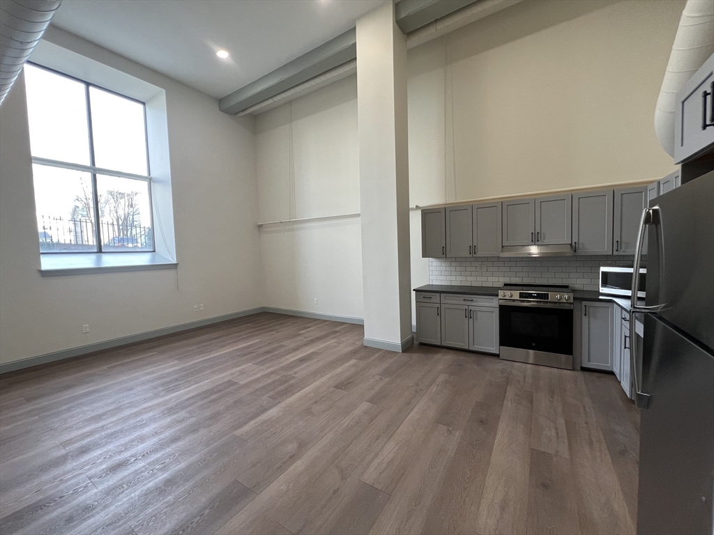 160 Seabury Street, Unit 24 Fall River, MA 02720 - Photo 3 of 11