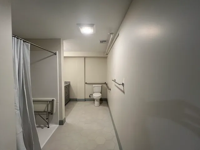 $2,095 | 160 Seabury Street, Unit 24, Fall River, MA 02720