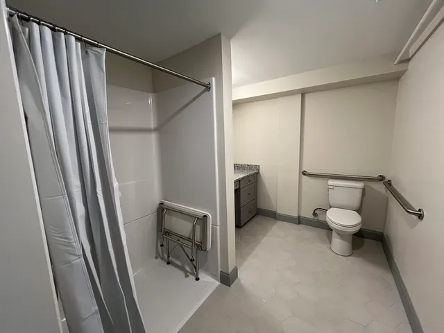 $2,095 | 160 Seabury Street, Unit 24, Fall River, MA 02720