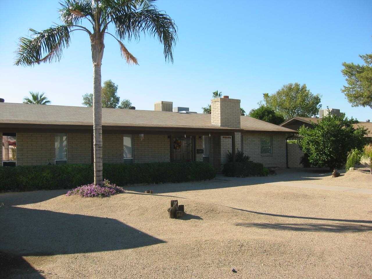 3101 West Cactus Road Phoenix, AZ 85029 - Photo 1 of 26 Front - Previous