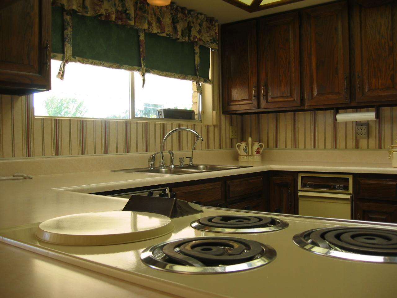 3101 West Cactus Road Phoenix, AZ 85029 - Photo 15 of 26 kitchen 1