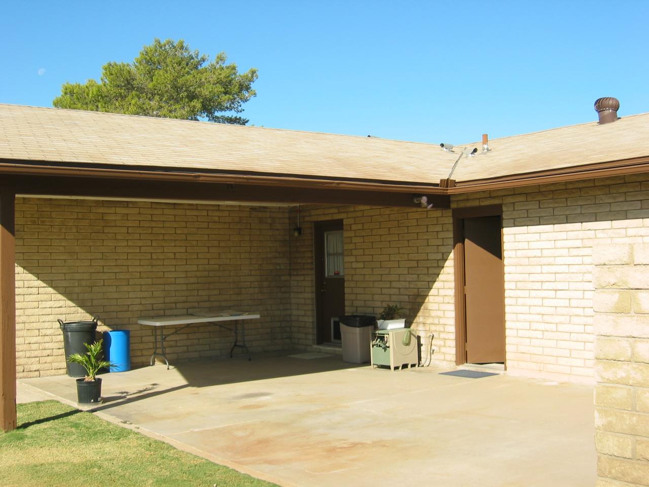 3101 West Cactus Road Phoenix, AZ 85029 - Photo 8 of 26 Side Patio