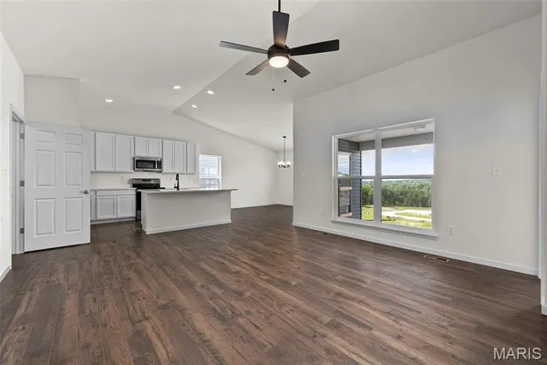 $400,970 | 87 Fall Mdw Court, Fenton, MO 63026
