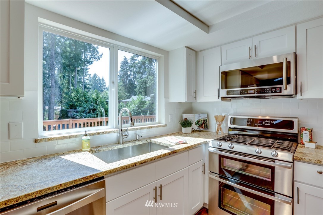 15655 Southeast 146th Place Renton, WA 98059 - Photo 11 of 25