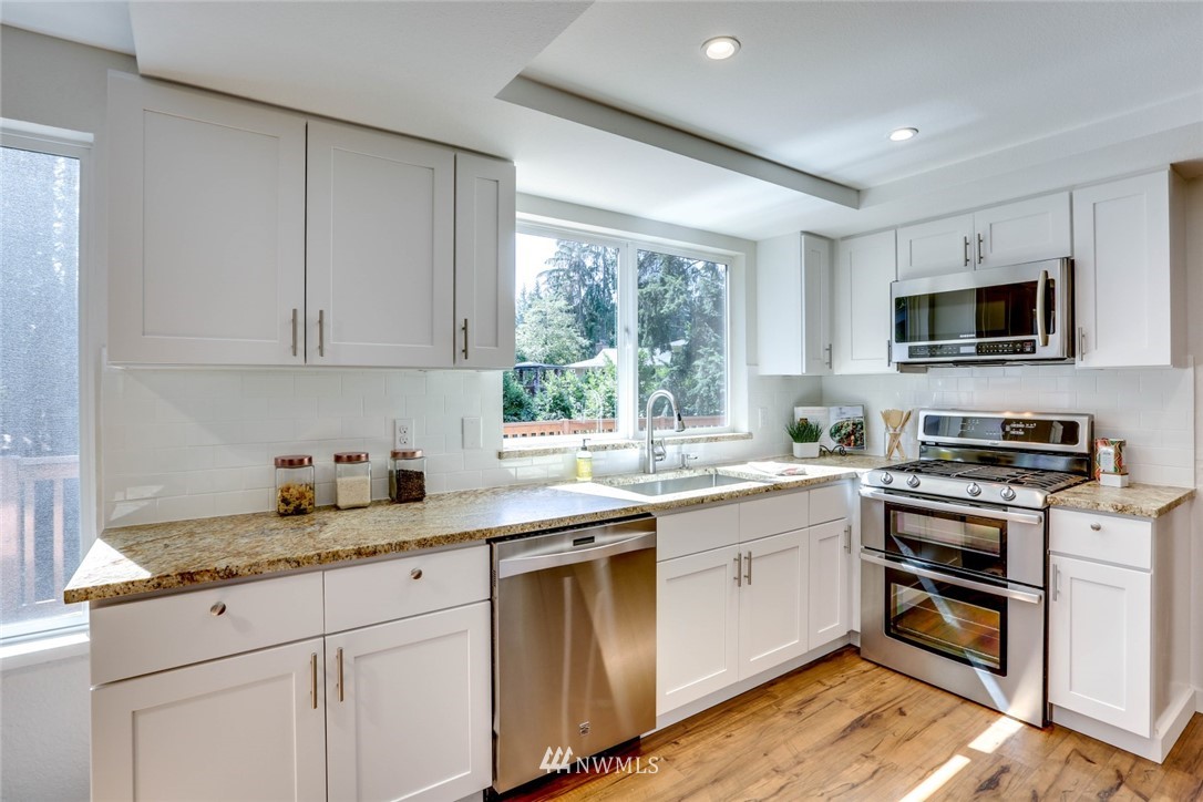 15655 Southeast 146th Place Renton, WA 98059 - Photo 9 of 25