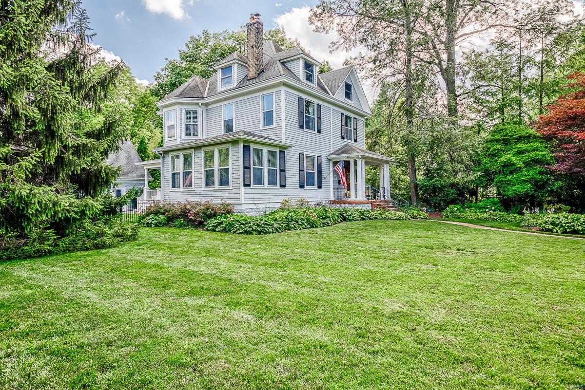 104 West Jackson Road Webster Groves, MO 63119 - Photo 7 of 58 Gallery Image 7