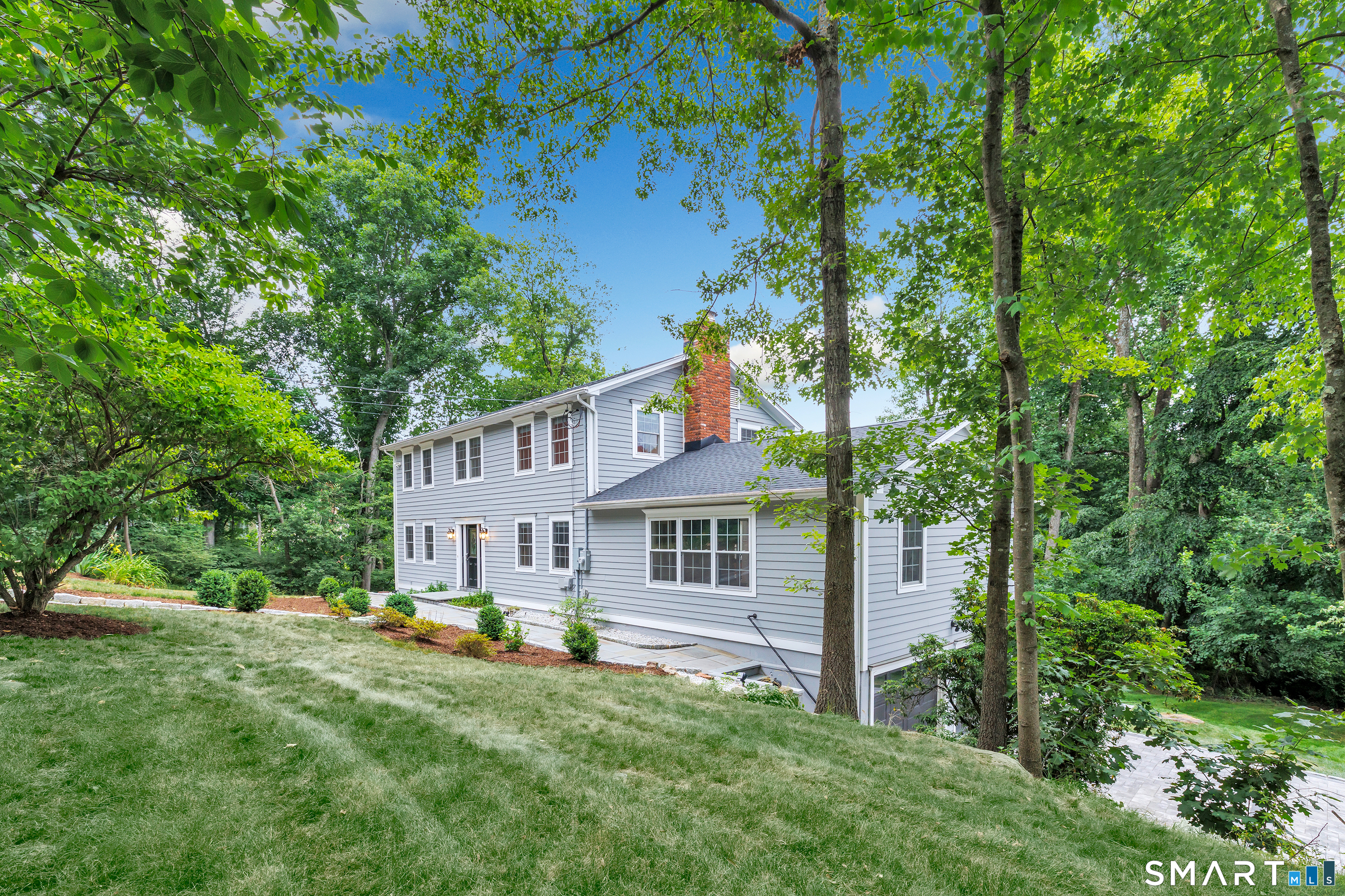 42 Turkey Meadow Road Trumbull, CT 06611 - Photo 3 of 40