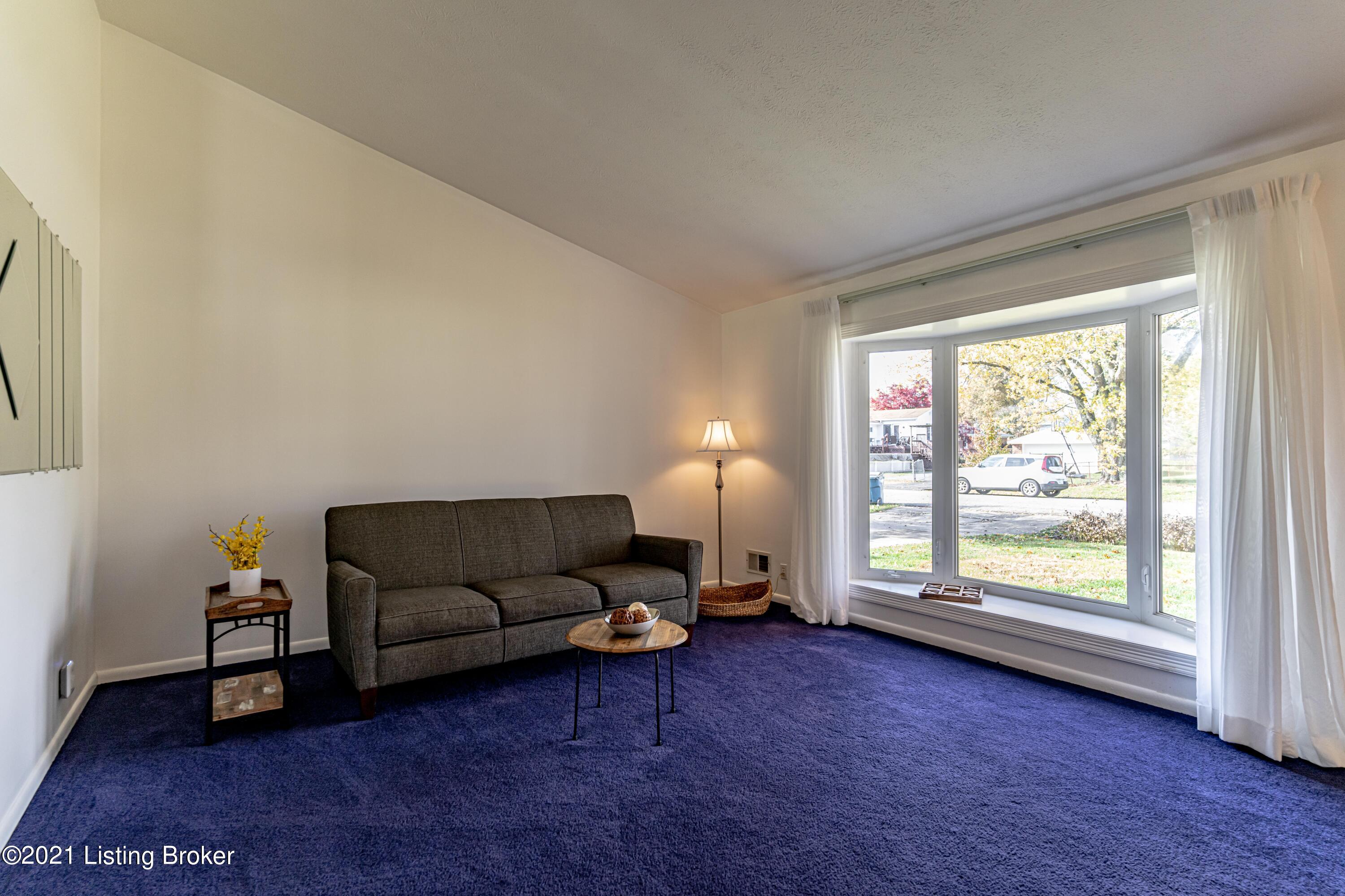 6609 Fernview Road Louisville, KY 40291 - Photo 11 of 68 DSC04278