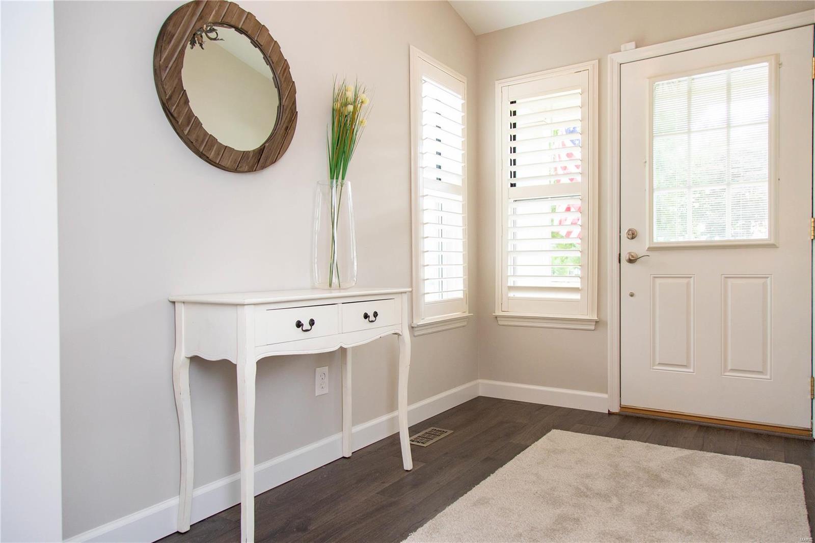 15801 Harris Ridge Court Chesterfield, MO 63017 - Photo 2 of 41 Gallery Image 2