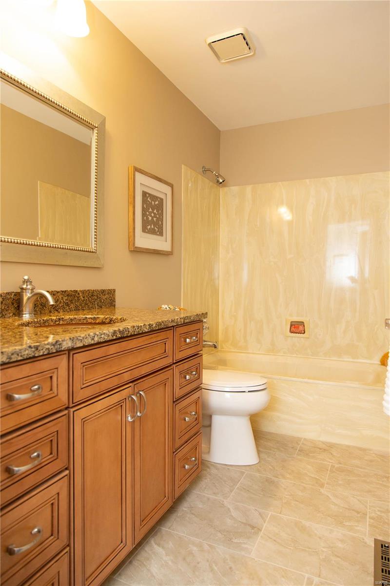 15801 Harris Ridge Court Chesterfield, MO 63017 - Photo 26 of 41 Gallery Image 26