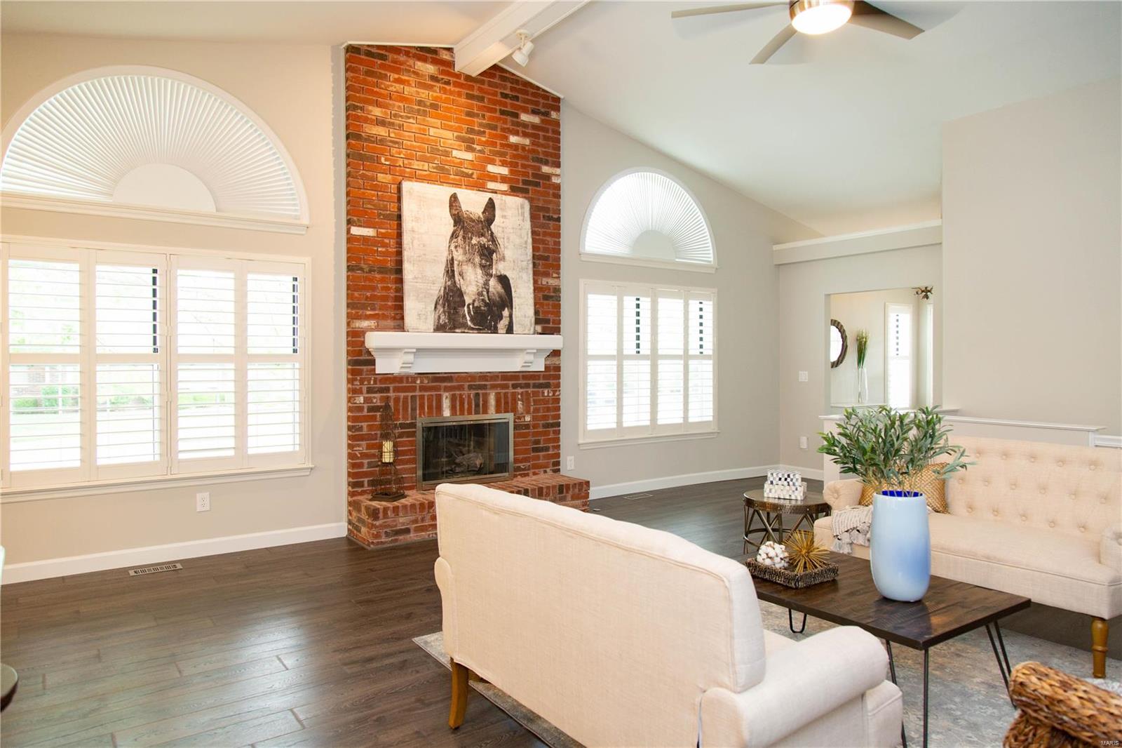 15801 Harris Ridge Court Chesterfield, MO 63017 - Photo 9 of 41 Gallery Image 9