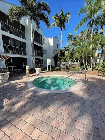 $1,700 | 5686 Rock Island Road, Unit 114, Tamarac, FL 33319
