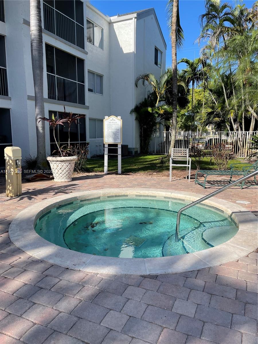 5686 Rock Island Road, Unit 114 Tamarac, FL 33319 - Photo 29 of 32