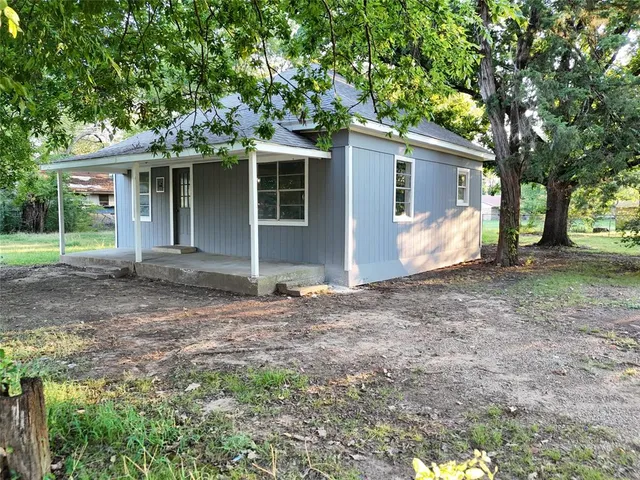 $70,000 | 205 1st Street, Pecan Gap, TX 75469