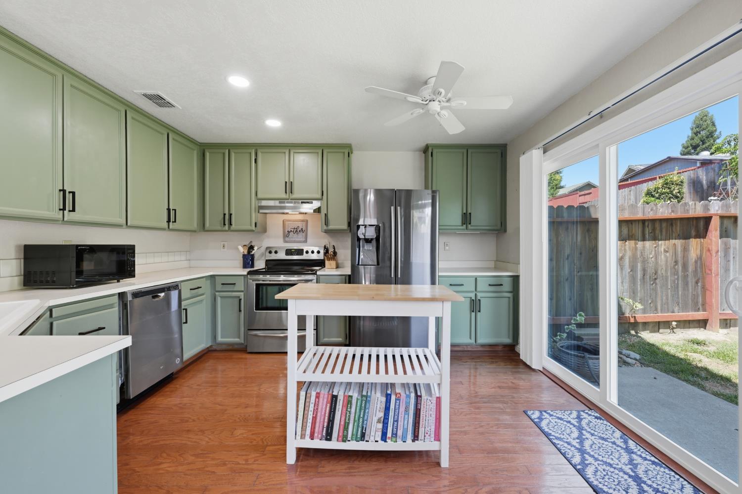 3006 Springview Meadows Drive Rocklin, CA 95677 - Photo 4 of 41
