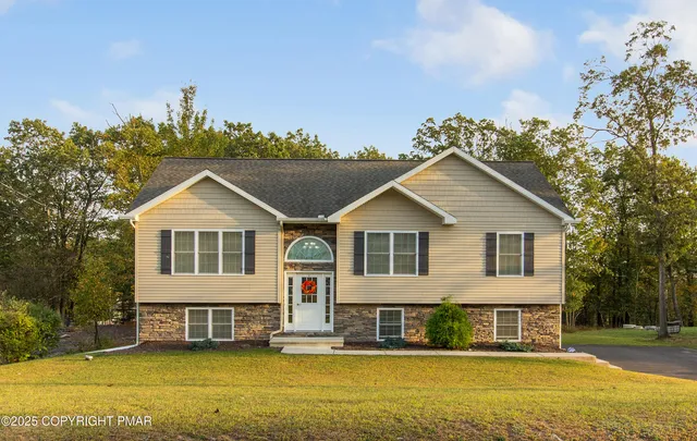 $403,900 | 102 Dogwood Road, Drums, PA 18222