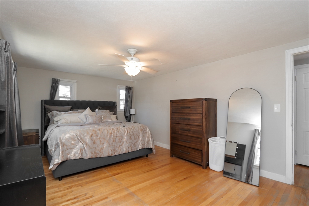 75 Bennington Street Springfield, MA 01108 - Photo 17 of 34