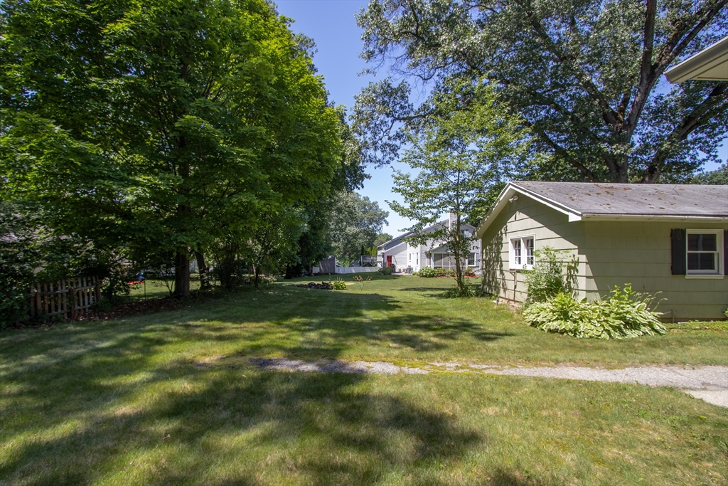 75 Bennington Street Springfield, MA 01108 - Photo 34 of 34