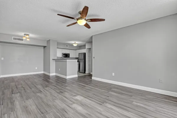 $3,500 | 651 Okeechobee Boulevard, Unit 403, West Palm Beach, FL 33401