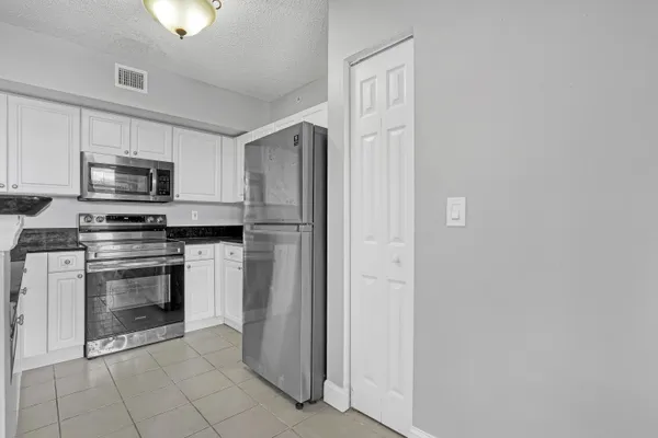 $3,500 | 651 Okeechobee Boulevard, Unit 403, West Palm Beach, FL 33401