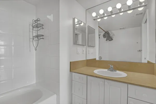 $3,500 | 651 Okeechobee Boulevard, Unit 403, West Palm Beach, FL 33401