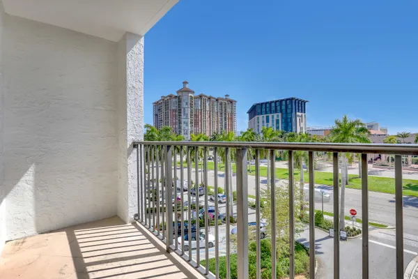 $3,500 | 651 Okeechobee Boulevard, Unit 403, West Palm Beach, FL 33401