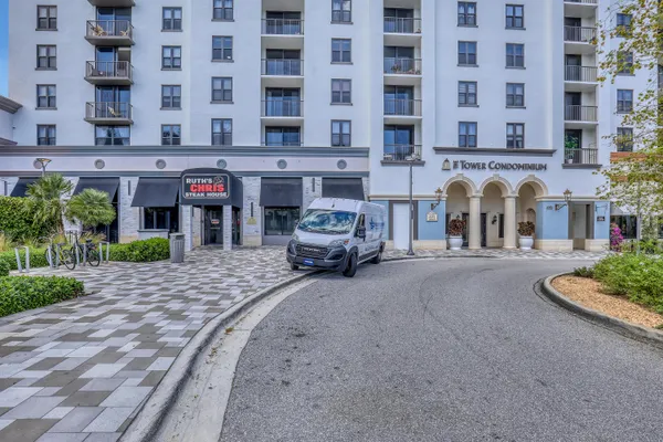 $3,500 | 651 Okeechobee Boulevard, Unit 403, West Palm Beach, FL 33401