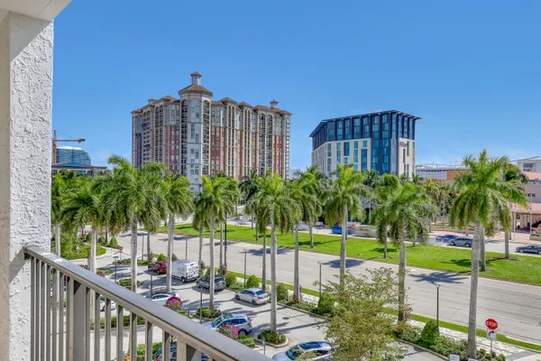 $3,500 | 651 Okeechobee Boulevard, Unit 403, West Palm Beach, FL 33401