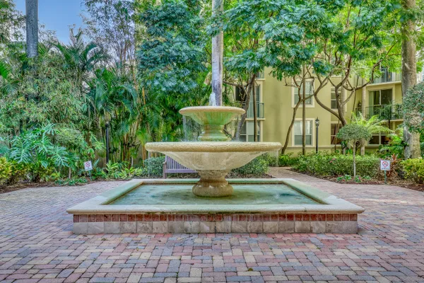 $3,500 | 651 Okeechobee Boulevard, Unit 403, West Palm Beach, FL 33401