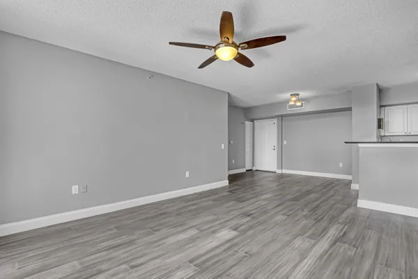 $3,500 | 651 Okeechobee Boulevard, Unit 403, West Palm Beach, FL 33401