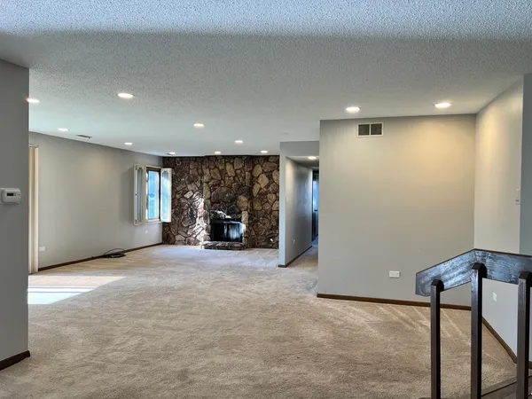 $2,700 | 15514 Orlan Brook Drive, Unit 243, Orland Park, IL 60462