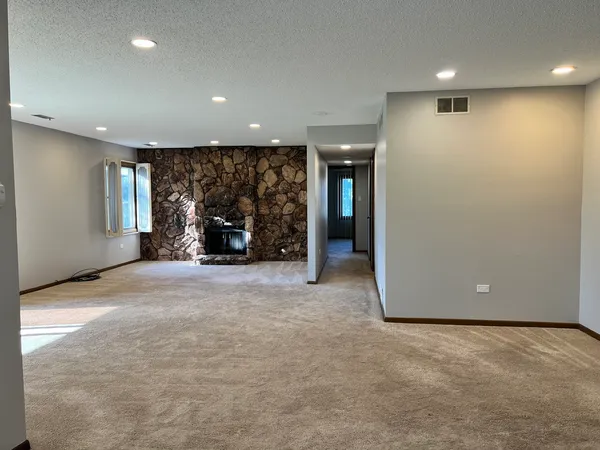 $2,700 | 15514 Orlan Brook Drive, Unit 243, Orland Park, IL 60462