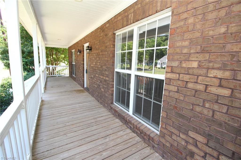726 Ransom Road Winston-Salem, NC 27106 - Photo 2 of 22 Gallery Image 2