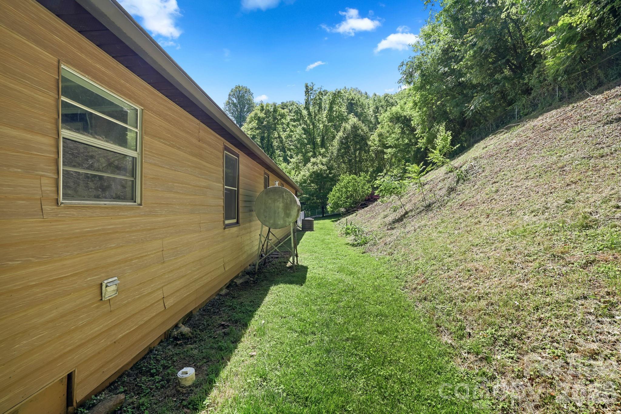 270 Slim Dillard Road Sylva, NC 28779 - Photo 5 of 38